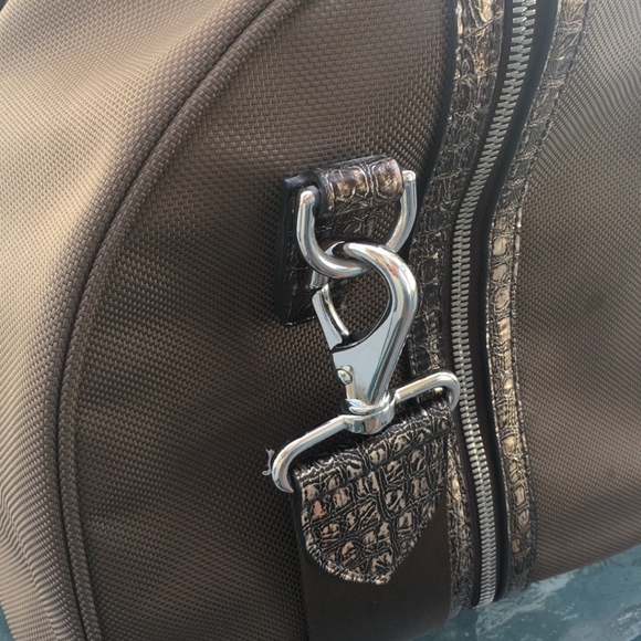 Tumi Townhouse Carry-More Duffel Bag $260 - Picture 6 of 8